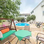 Nice Home In Kastel Novi *