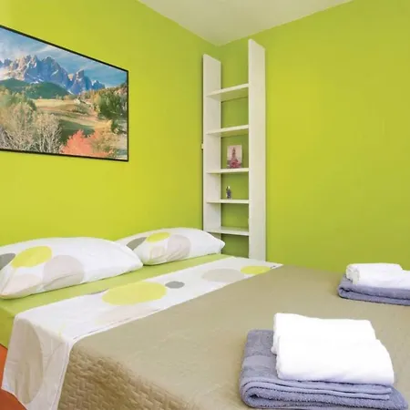 Dom wakacyjny Nice Home In Kastel Novi *