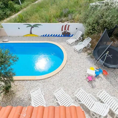 Prázdninový dům Nice Home In Kastel Novi Kaštel Novi